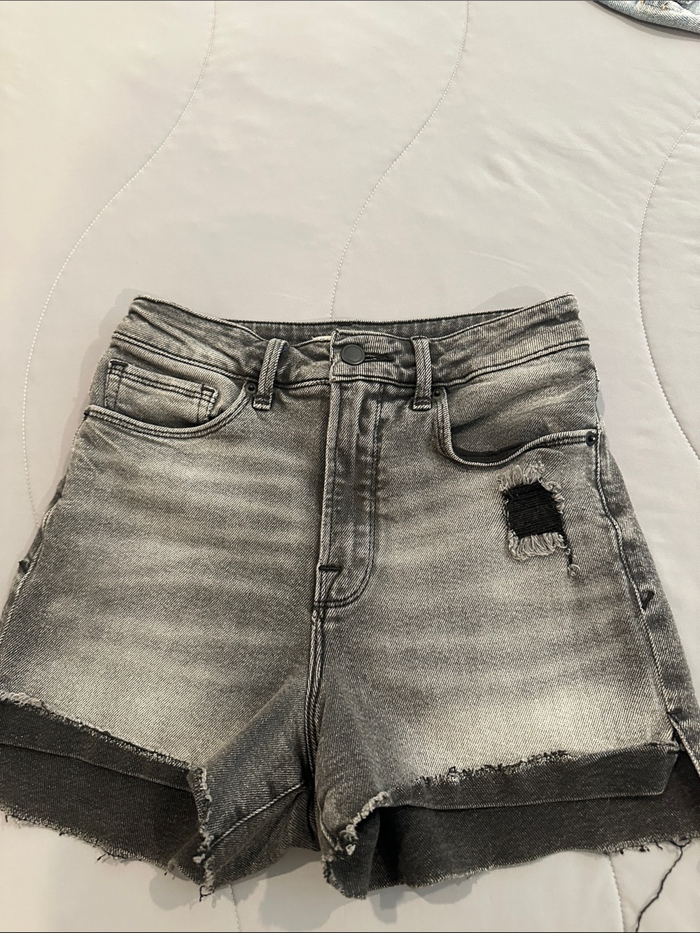 Good American Curvy Shorts sz 2/26